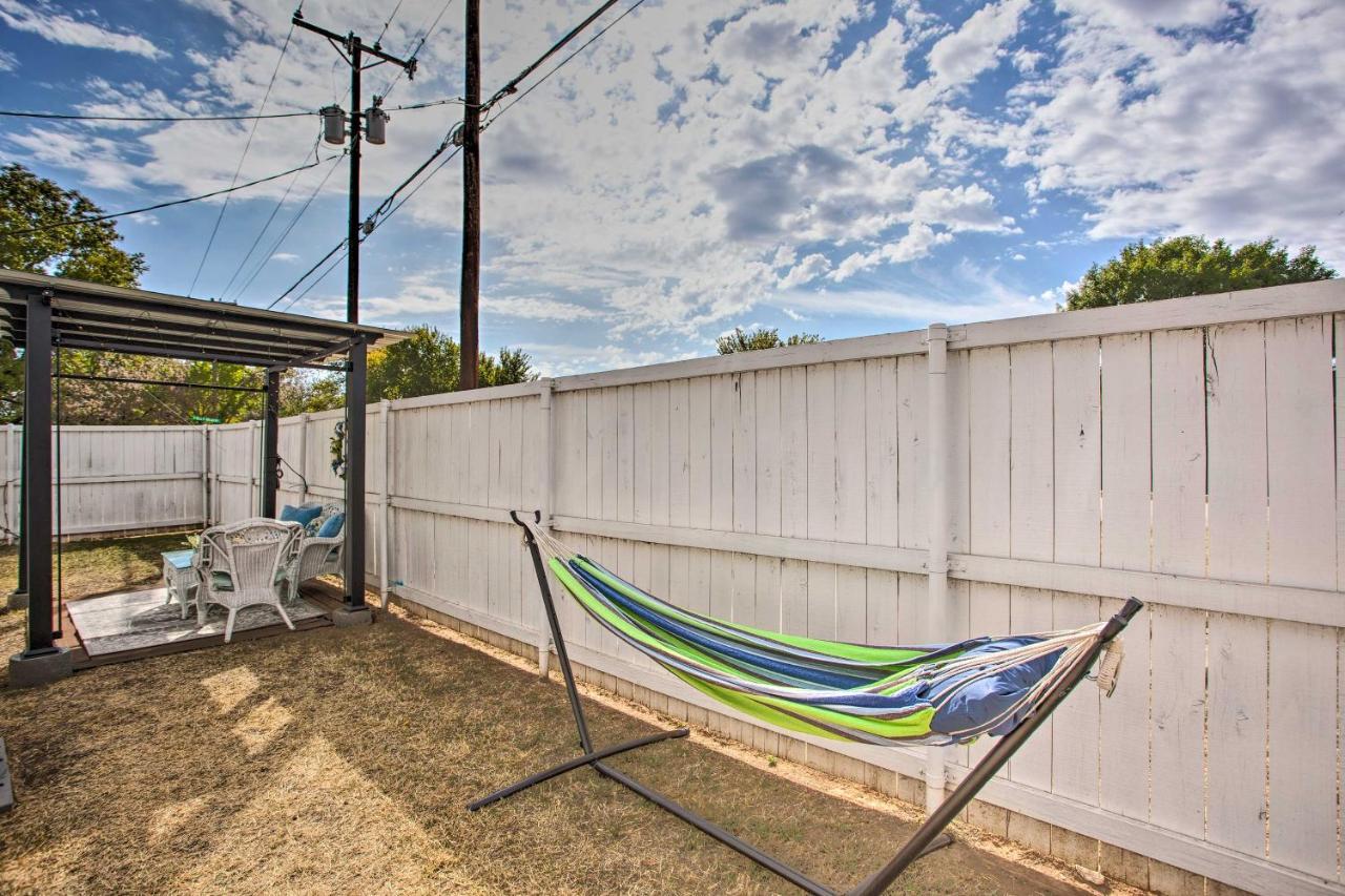 Pet-Friendly Lake Dallas Home Near Lewisville Lake Exterior photo