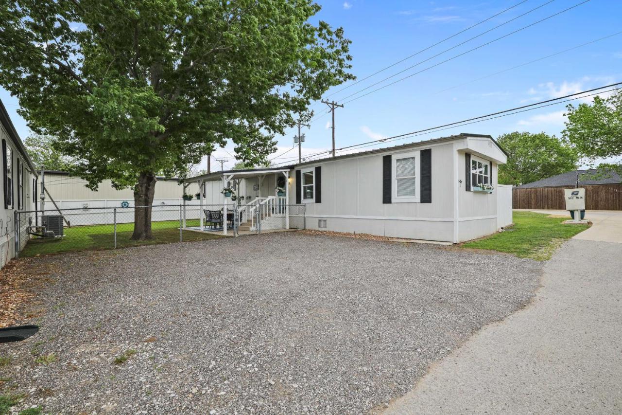 Pet-Friendly Lake Dallas Home Near Lewisville Lake Exterior photo